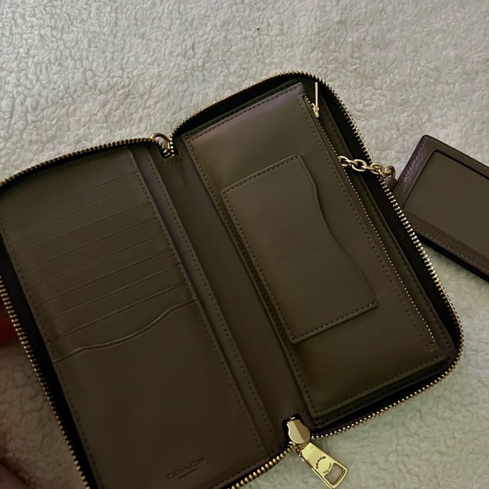Coach Dark Brown Leather Zip Wallet - Picture 3 of 4